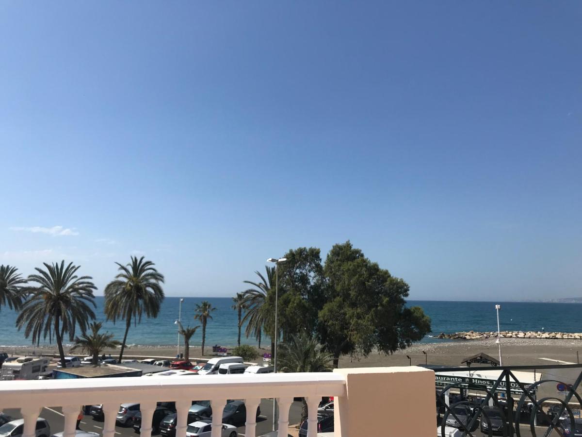 Soek Pedregalejo Seafront Holidays Homes Малага Экстерьер фото