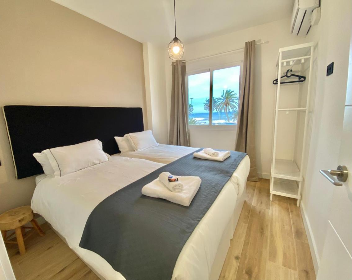 Soek Pedregalejo Seafront Holidays Homes Малага Экстерьер фото